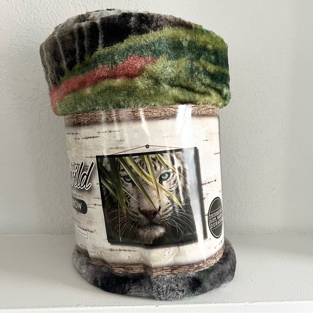 White Tiger Plush Throw 50x60 Blanket